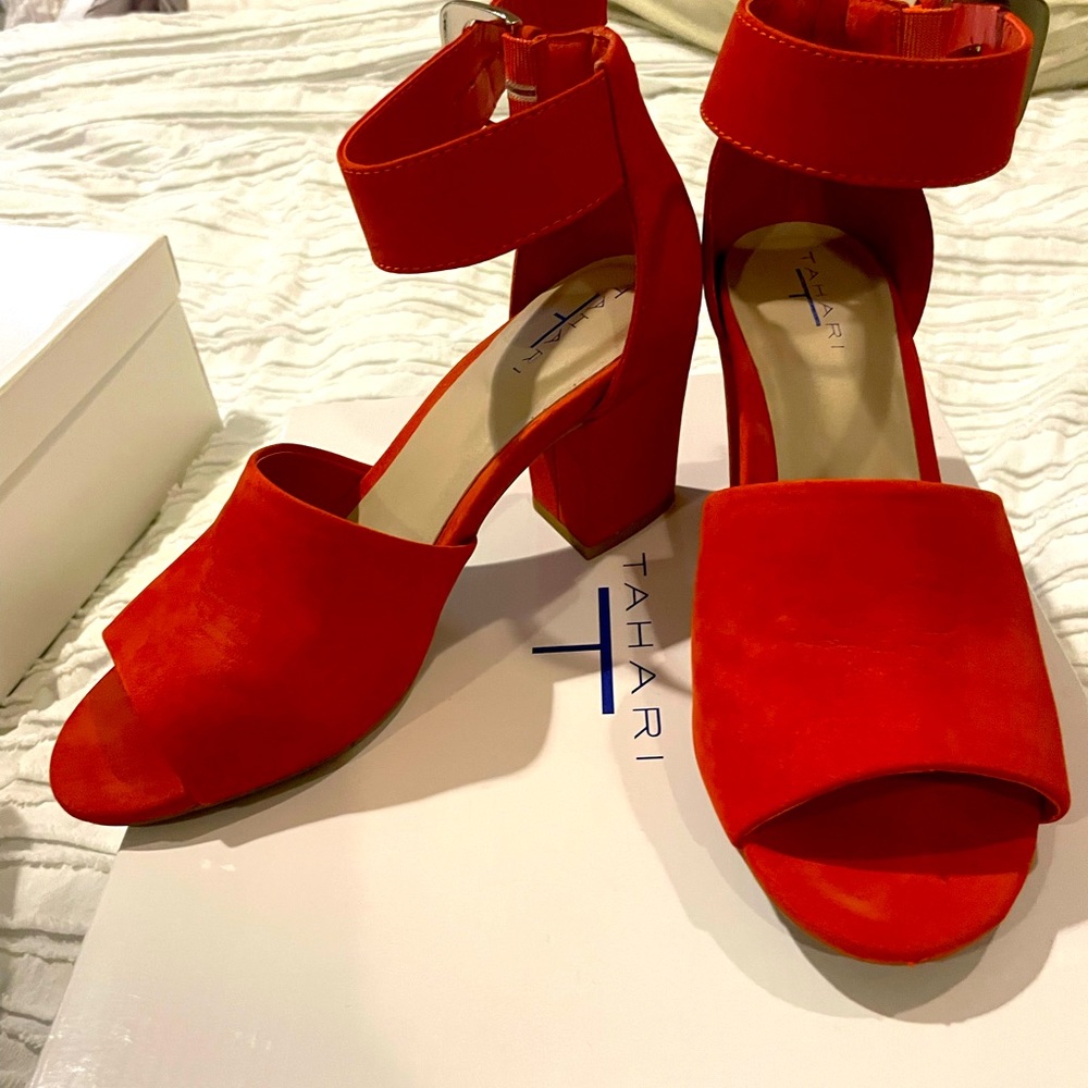 Tahari platform heels